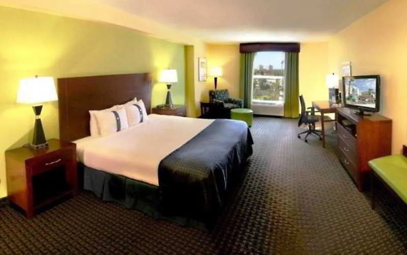Holiday Inn Hotel & Suites Daytona Beach On The Ocean By Ihg Resort